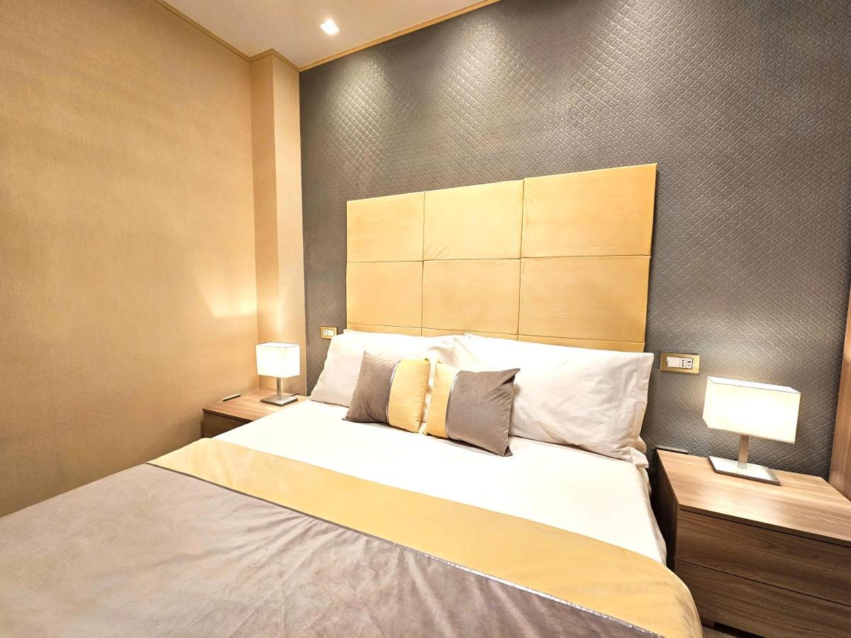 Astoria Supreme - Modern Boutique Suites Lecce Bagian luar foto
